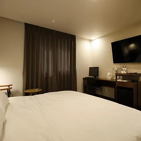 No. 25 Hotel Myeongji Ocean City Branch Business