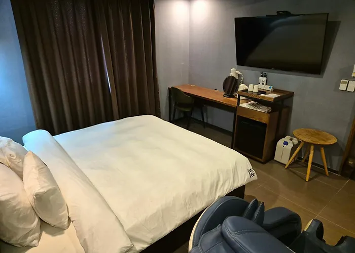No. 25 Myeongji Ocean Branch Business 2*