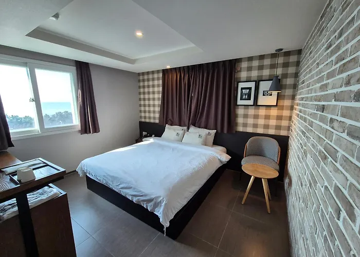 No. 25 Myeongji Ocean Branch Business 2* 釜山