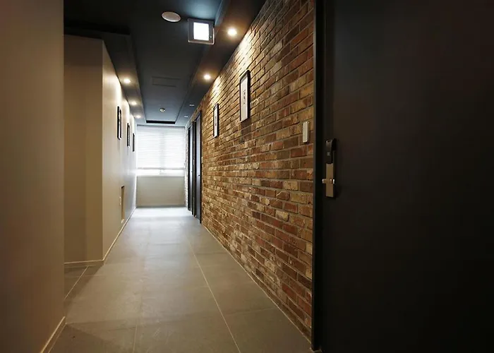 No. 25 Myeongji Ocean Branch Business 2* 釜山