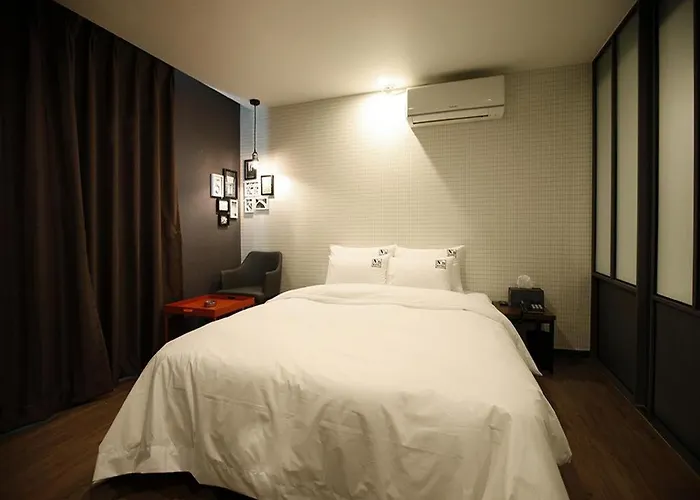 No. 25 Myeongji Ocean Branch Business 2*