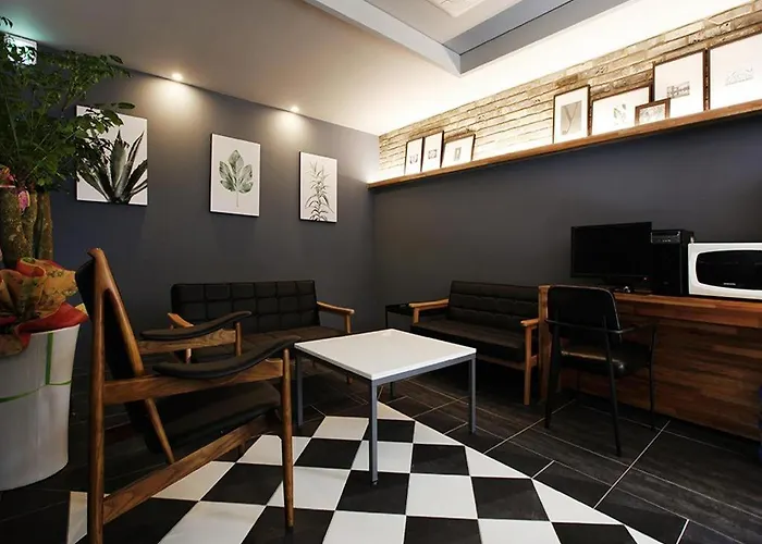 No. 25 Myeongji Ocean Branch Business 汽车旅馆 2*