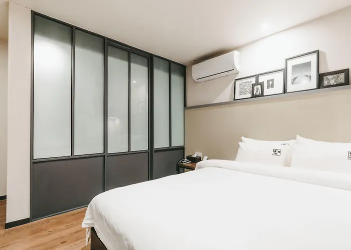 No. 25 Myeongji Ocean Branch Business 2* 釜山